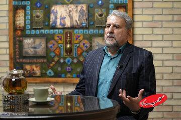 فلاحت پیشه: مصباح یزدی ، بانی جریانی بود که جمهوریت را از قانون اساسی کنار گذاشت/ موسسه اش ۴۵۰ میلیارد تومان بودجه می گیرد - کلبه سرگرمی