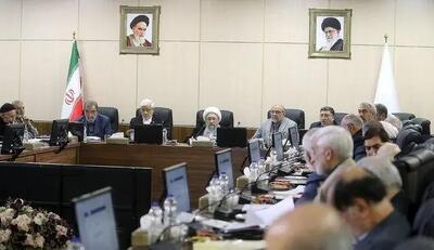 آملی لاریجانی: باید با تمهیداتی مانع بروز فشار به معیشت مردم شد