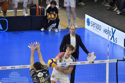 میلانو ایتالیا 3-0 استیپ مقدونیه؛ نمایش مطمئن اروپایی تیم پیاتزا - پارس فوتبال