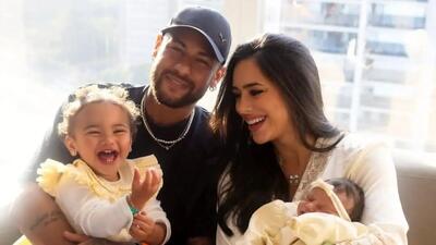 عکس/ دختران نیمار عاشقانه ای زیبا ساختند / دو خواهر، بی نهایت عشق