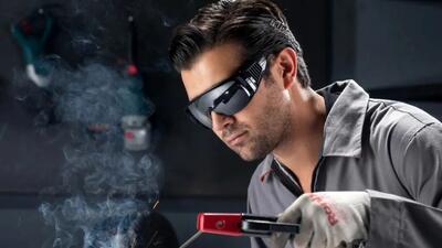 خرید عینک استاندارد ضد UV، اولویت سلامت نیروی انسانی است نه کالای لوکس