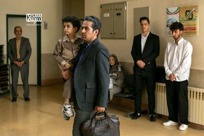 نقد و بررسی سریال «مو به مو» (پرویز شهبازی) | سریالی که آن را با حساب بانکی‌ات می‌فهمی