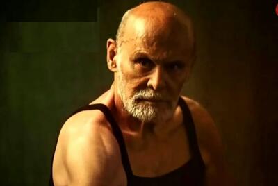  سفر در زمان؛ «جمشید هاشم پور» 47 ساله در کنار دخترانش «ساناز و الناز»