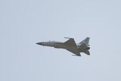 پاکستان به دنبال امضای قرارداد دفاعی با بنگلادش و فروش جت‌های JF-17 است
