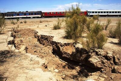  زلزله خاموش در دشت دامغان / روایتی از زمین‌های نشست‌کرده و خانه‌های ترک‌خورده