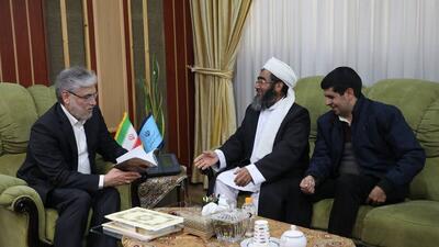  وزیر علوم با پدر دانشجوی مقتول دانشگاه تهران دیدار کرد