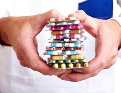 سرپرست دفتر بازرسی سازمان غذا و دارو درباره ارسال دارو از مسیرهای غیرمجاز هشدار داد