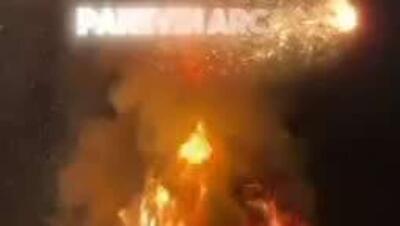  بزرگترین آتش سنتی در ایتالیا روشن شد