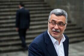 پرتاب گازاشک‌آور در بیمارستان تکذیب شد