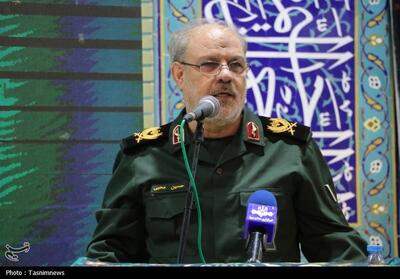 نماز عامل مصونیت از گناه و سرچشمه قدرت معنوی ملت است - تسنیم