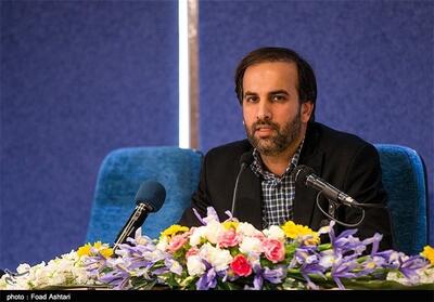 حکم معاون هنری در دستان مهدی شفیعی - تسنیم