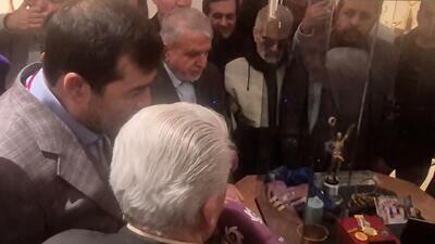 جوادی : مدال هایم را بردند، این چند مدال برایم باقی مانده است