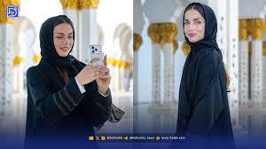  عکس| سفر در زمان؛ «آنا د آرماس» در حال عکس گرفتن با طرفدارانش در مادرید؛ سال 1396