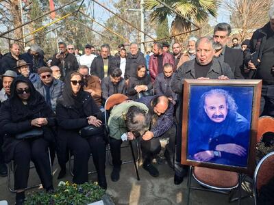 عکس/ خاکسپاری «سعید پیردوست» در قطعه هنرمندان