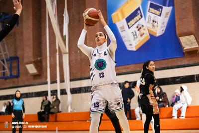 دیدار تیم‌های آکادمی سحر و آکادمی نیکا در هفته چهاردهم بسکتبال زنان