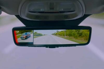 معرفی نسل جدید آینه دیجیتالی، یک کامپیوتر هوشمند بالای سر راننده!