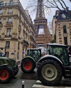 تجمع تراکتوری در فرانسه (+عکس)