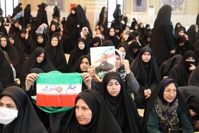  مادر شهید مدافع امنیت در ایلام، شهادت فرزندش را به او تبریک گفت