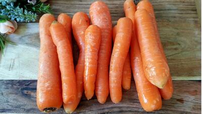  طرز تهیه آب هویج تازه با سیب و زنجبیل / بدون نیاز به آبمیوه گیری