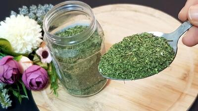  سبز خشک مجزه گر برای درمان بیماری ها و دفع سموم