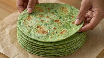 طرز تهیه نان اسفناج معروف بدون آرد و خمیرمایه؛ سالم، سبک و خوش طعم