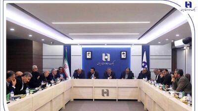 نشست اعضای کمیسیون اقتصادی مجلس با مدیرعامل و مدیران ارشد بانک صادرات ایران برگزار شد/ تقدیر نمایندگان مجلس از روند اصلاحات و ارتقای خدمات در بانک صادرات ایران