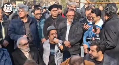 کنایه به مهران مدیری و سیامک انصاری در تشییع پیردوست