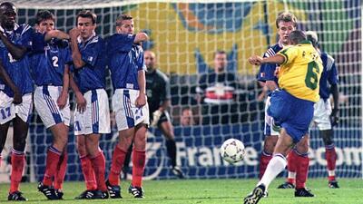 ۲۰ ضربه ایستگاهی کات دار برتر تاریخ فوتبال