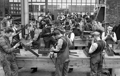 کودتای ترامپ علیه کارگران / دست راستی‌ها متحد شدند تا کارگران را به زانو درآورند!