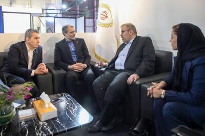  امضای تفاهم‌نامه با شرکت‌های   طلای سیاه  و   پتروشیمی خلیج فارس  / از سکوی «ملی‌کراد» در حاشیه نمایشگاه پتروکم رونمایی شد