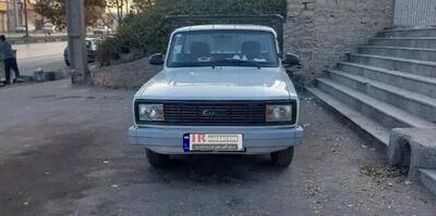 حراجی 10 دستگاه انواع خودرو وانت های زیر قیمت (سازمان جهاد ) شامل    وانت دو کابین مزدا ، پژو 405 ، کاپرا