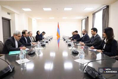 رایزنی منطقه‌ای تخت روانچی با مقامات ارشد ارمنستان