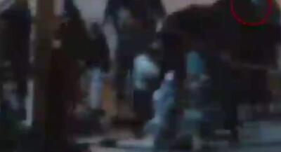 لحظه حمله به بسیجی بی دفاع | جهان نیوز