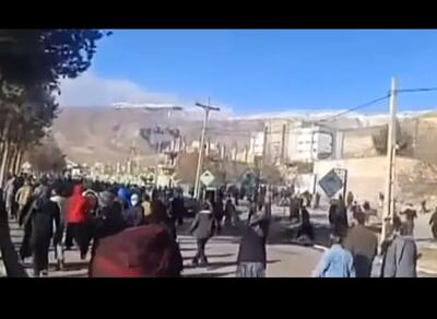  تصاویر دوربین مداربسته از حملۀ روز شنبه به مقر بسیج در ملکشاهی