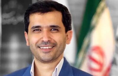 کنایه مشاور سابق روحانی به توییت تحریک‌آمیز شریفی زارچی