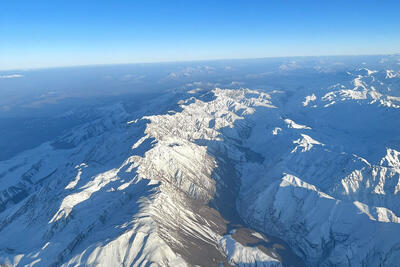 ببینید | نمایی دیدنی از رشته کوه‌های سفیدپوش زاگرس از آسمان ایران