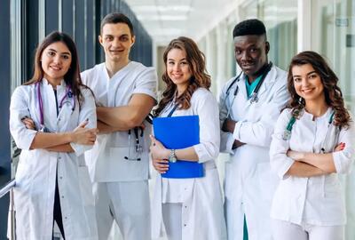 ویزیت پزشک عمومی در ۱۴۰۵ یک میلیون تومان می‌شود؟