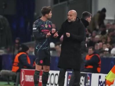 ویدئو: مکالمه تاکتیکی جان استونز و گواردیولا در قلب نبرد - پارس فوتبال