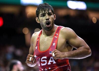 وقتی کشتی‌گیر ایرانی مقابل ماشین امتیازگیری آمریکا ایستاد - پارس فوتبال