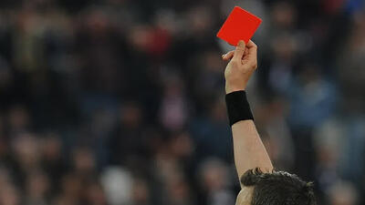 داستان داوری که یک بازیکن را کشت و به شکل ترسناکی به قتل رسید - پارس فوتبال