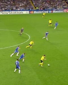 ویدئو: قاب نوستالژیک از جدال کلاسیک لیونل مسی و اشلی کول در ۲۰۰۹‏ - پارس فوتبال