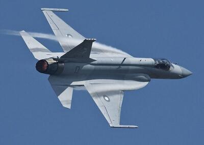 مذاکرات پاکستان و عربستان برای معامله جنگنده‌های JF-۱۷