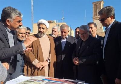 بازدید وزیر میراث‌فرهنگی از روند مرمت حصار تاریخی شهر یزد - تسنیم
