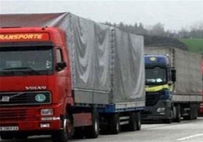 توقیف تریلرهای حامل کالای قاچاق 240 میلیاردی در لرستان - تسنیم