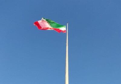 اجتماع مردم مشهد در پی اهانت به پرچم مقدس ایران - تسنیم