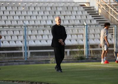 قدیمی‌ترین مدیر تراکتور بالای سر باشگاه