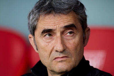 متاسفم، سرمان را جلوی بارسلونا خم کردیم!