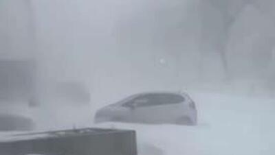  بیش از یک ماه است که در ولادی وستوک روسیه برف پیوسته می بارد