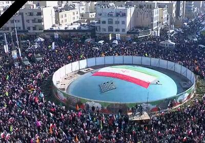 میدان انقلاب قبل از آغاز اجتماع امروز مملو از جمعیت شد - تسنیم