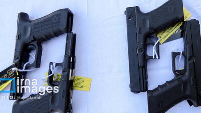 کشف ۲۰ سلاح کمری و هزاران سلاح گرم و سرد جنگی در یزد